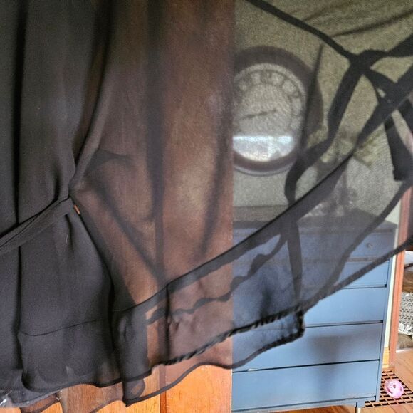 WHBM Black Floral Blouse Women's Small V-Neck Embellished Romantic Top - Picture 4 of 10